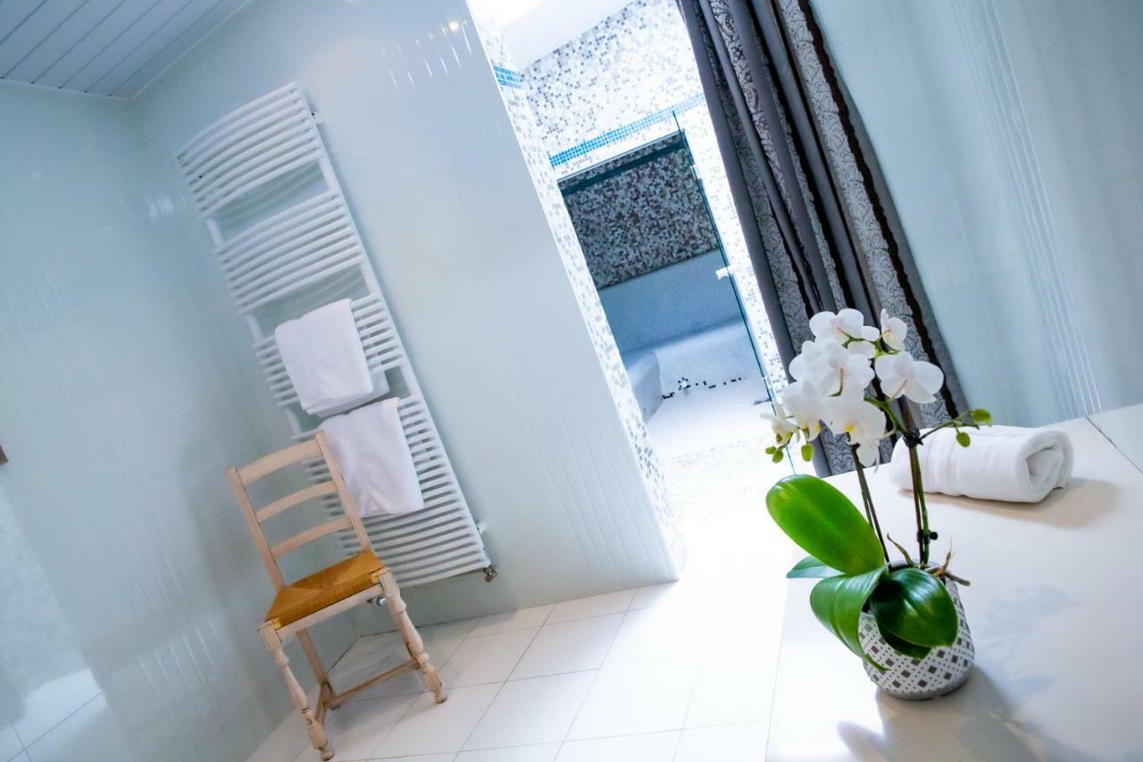 La Ferme De L'oudon & Bed & Breakfast