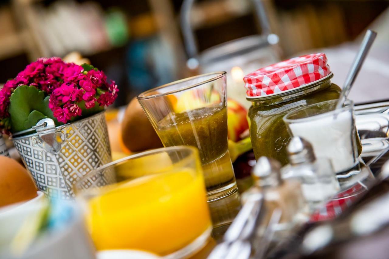 Bed & Breakfast La Ferme De L'oudon & Berville (Calvados)